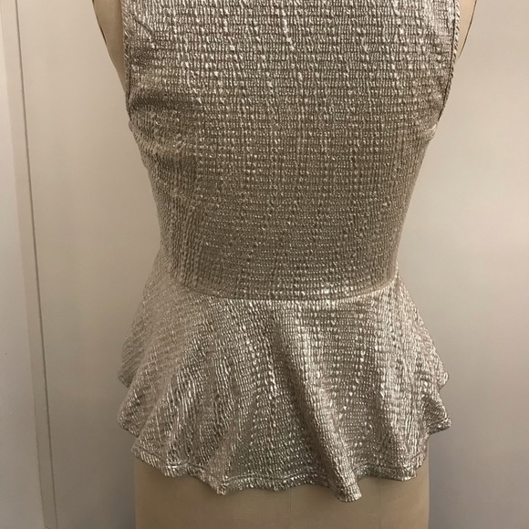 Top - Picture 4 of 6